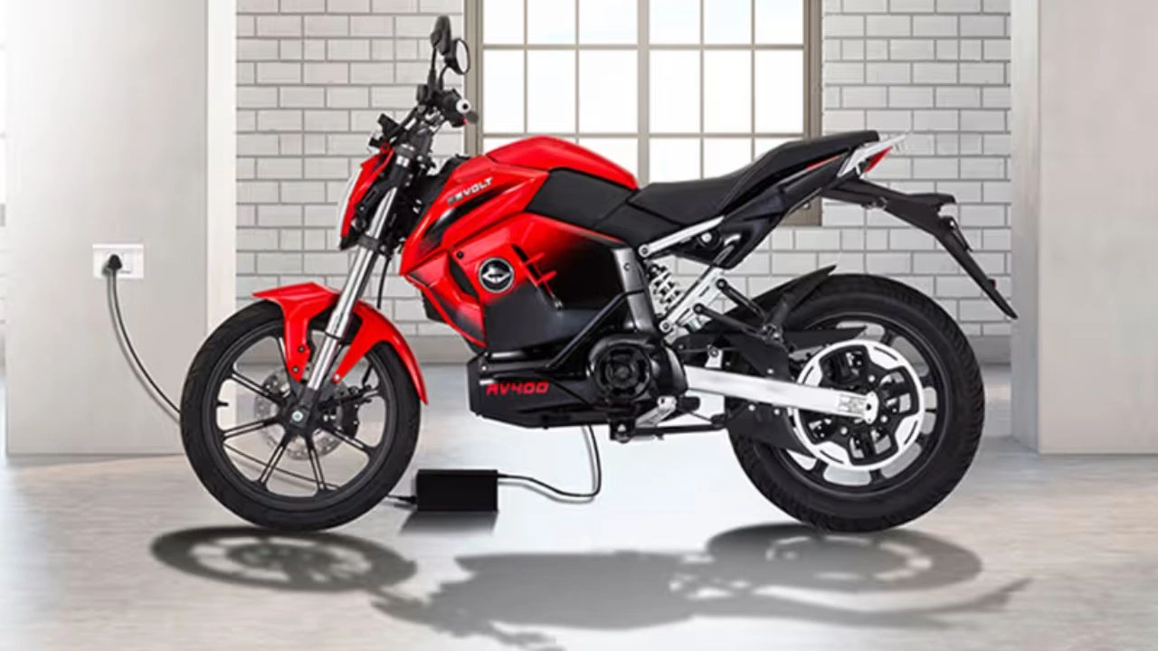 Revolt RV400
